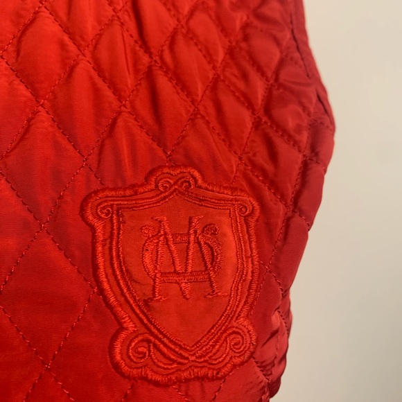 Classy red Massimo Dutti vest with gold embellishments - Picture 6 of 10
